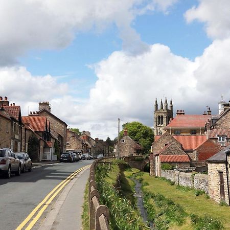 Holly-Garth Helmsley Exterior foto