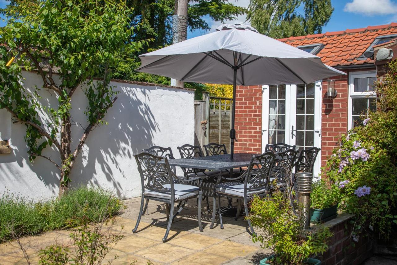 Holly-Garth Helmsley Exterior foto
